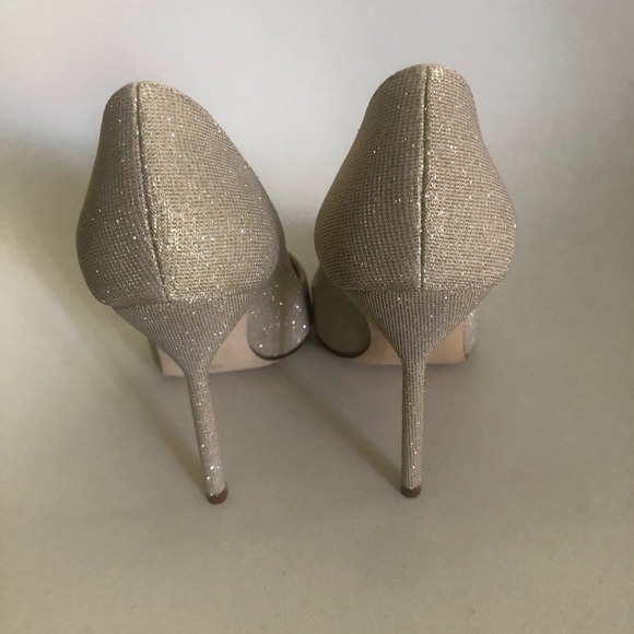 NIB $695 MANOLO BLAHNIK BB  Stiletto Pumps in Champagne - size 36.5! - Picture 10 of 14